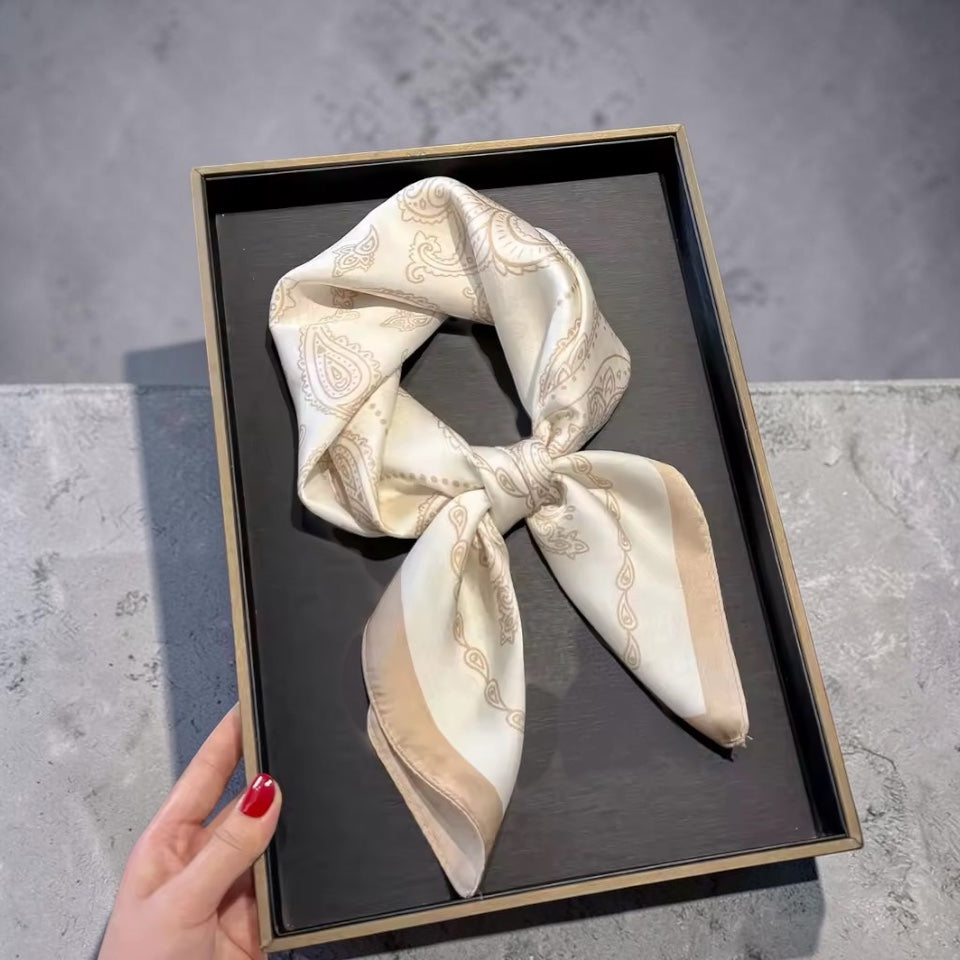 Pañuelo Rose Aura Seda
Estampada para Invitadas