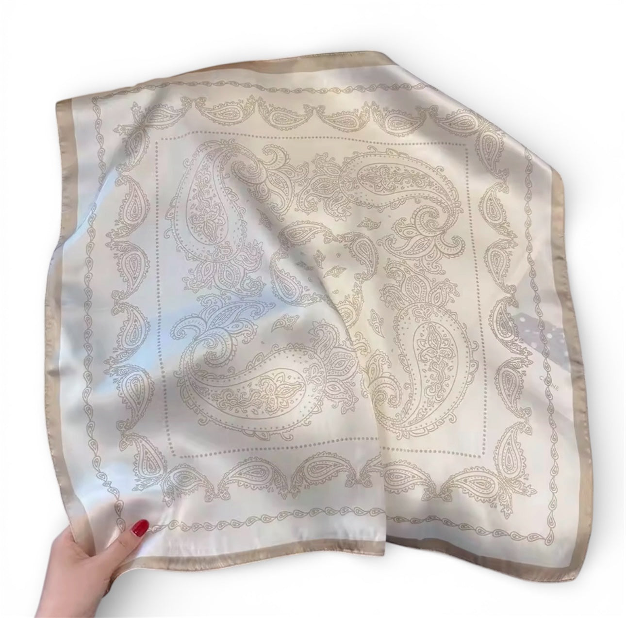 Pañuelo Rose Aura Seda
Estampada para Invitadas